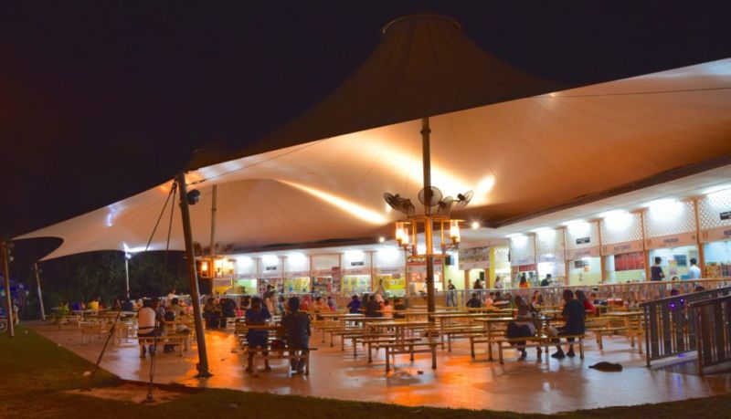 Local Food Centre on the northern banks of Sungai Sarawak (Kuching, Malaysia) @2015