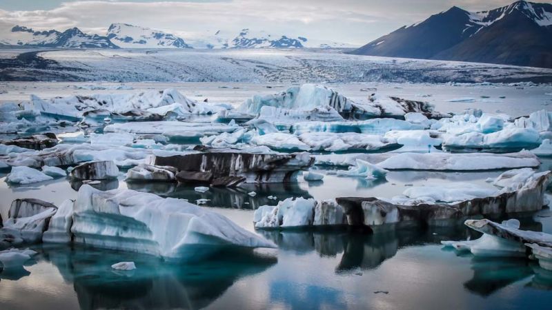 Breathtaking Jökulsárlón Glacier Lagoon (Must-see places in Southeast Iceland)