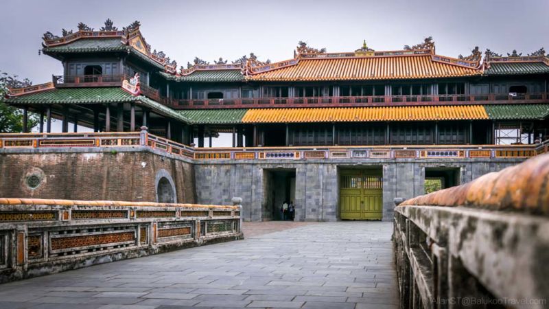 Ngo Mon Gate of Hue Imperial City. Must See Places in Hue (Central Vietnam)