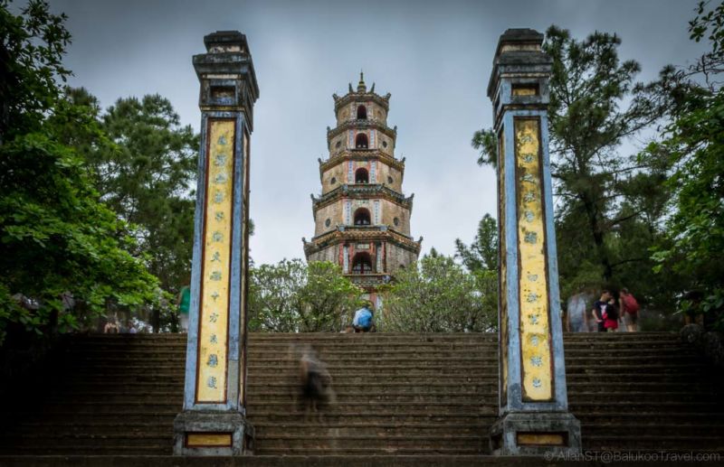 Thiên Mụ Pagoda. Must See Places in Hue (Central Vietnam)