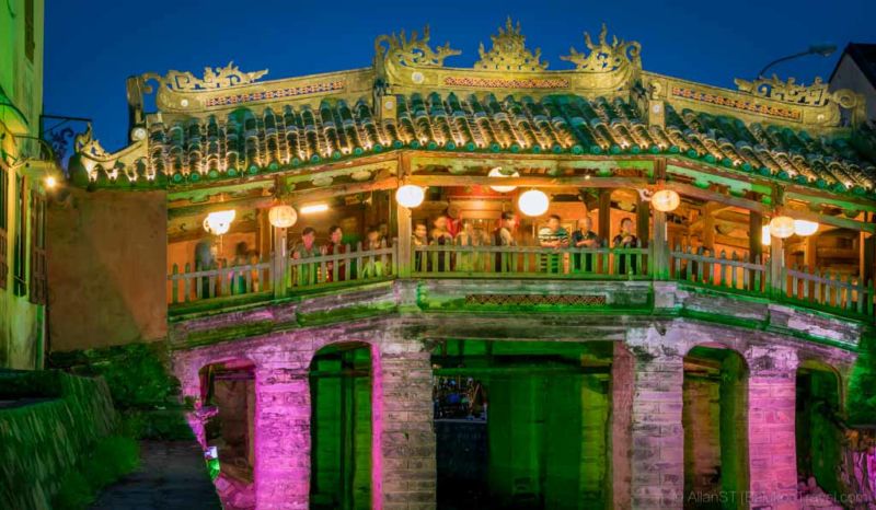 Japanese Covered Bridge, one of the main highlights of Hoi An Ancient Town. (Must See Places in Da Nang and Hoi An)