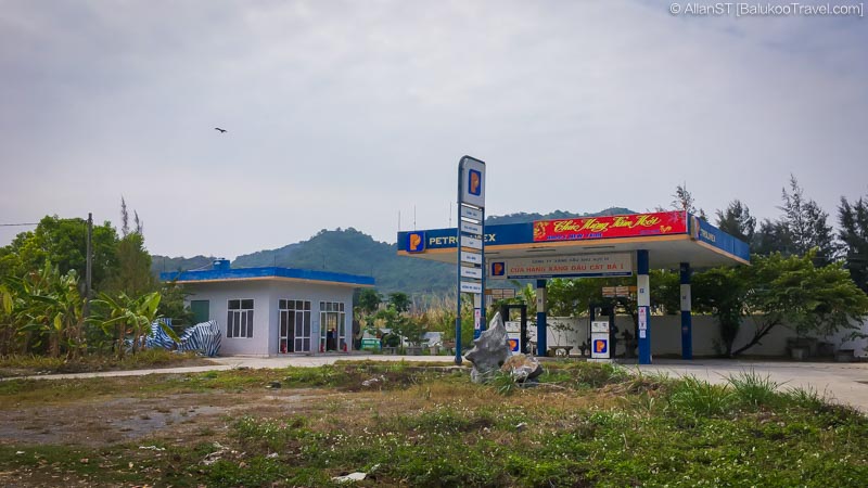 The largest gas station on Cat Ba Island (Vietnam) (Cat Ba Island and Ha Long Bay Travel Guide)