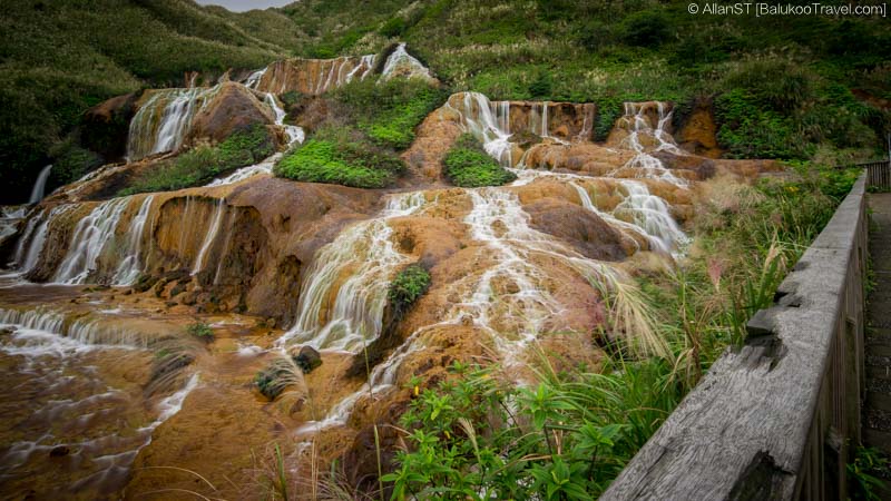 Golden Waterfall, Jinguashi (Taiwan) @2016 Golden Waterfall, Jinguashi (Taiwan) @2016 (Pingxi and Jiufen Travel Guide)