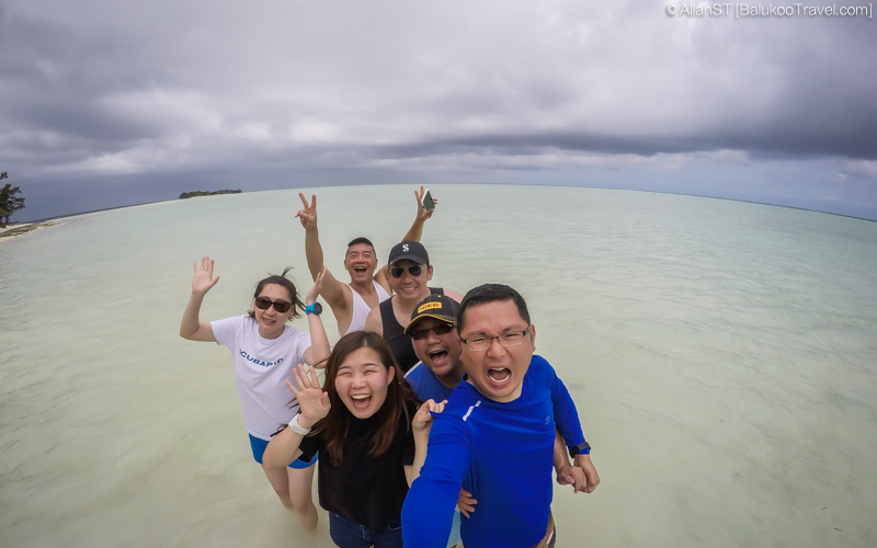 Mataking Island Scuba Diving Travel Blog Eastern shoreline beach at The Reef Resort