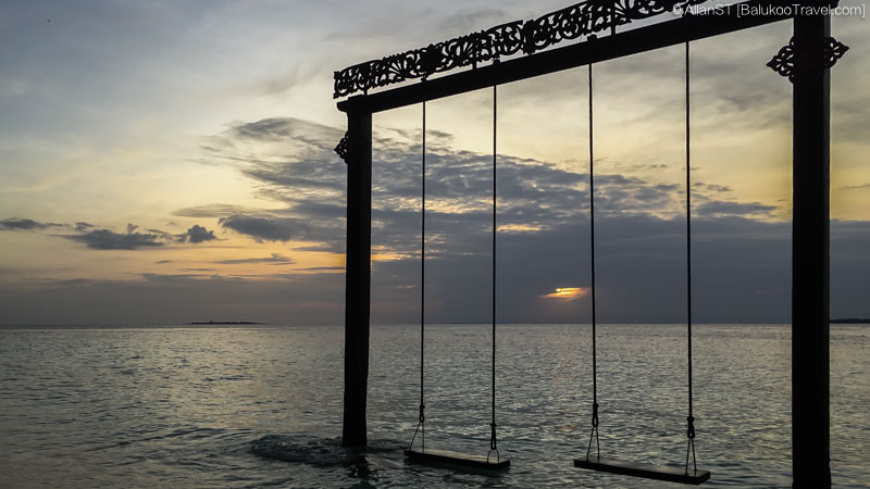 Ocean swing in front of The Reef Resort's gym Ocean swing in front of The Reef Resort's gym