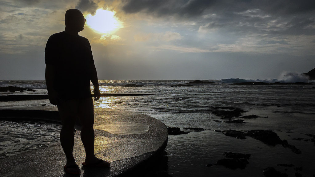 The most popular way of enjoying the Zhaori Hot Springs is to catch the sunrise while soaking in the pools.