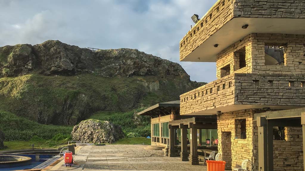 Morning sun lighting up Zhaori Hot Springs 朝日溫泉 (Green Island, Taiwan)