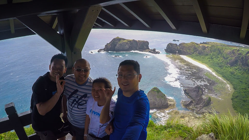Pekingese Dog Rock (哈巴狗岩) and Sleeping Beauty Rock (睡美人岩) as viewed from the pavilion at Little Great Wall