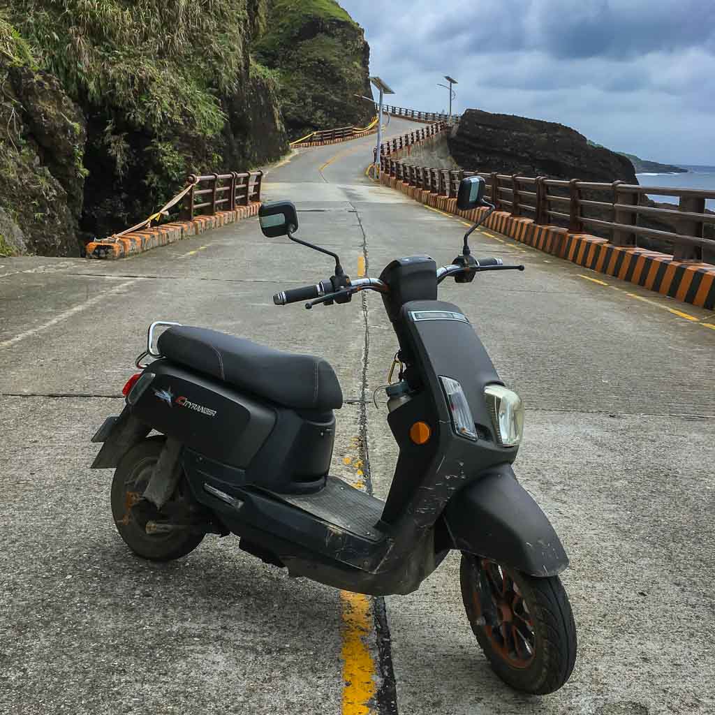 Visitors to Green Island typically rent scooters/e-scooters to get around the island.