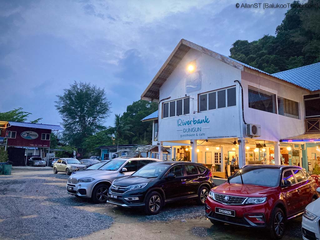 Riverbank Dungun Guesthouse & Café