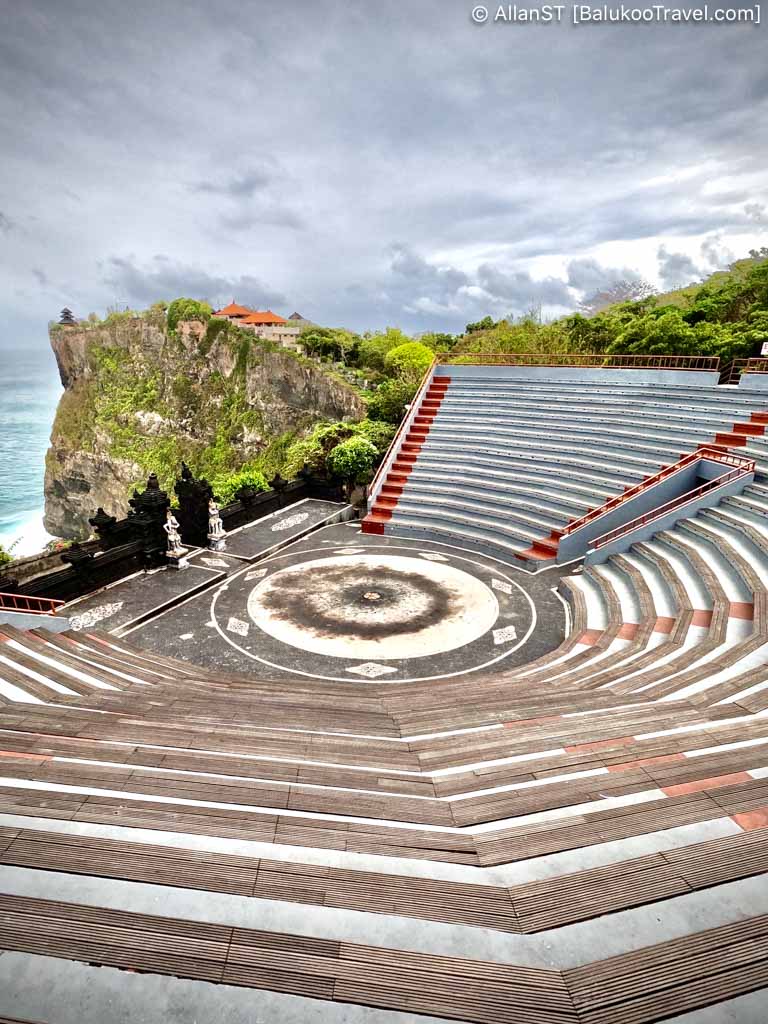 One of the most popular temples in Bali, Uluwatu Temple