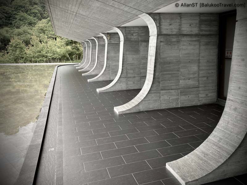 Plenty of photographic opportunities at XiangShan Visitor Center 向山眺望平台 (Sun Moon Lake 日月潭)