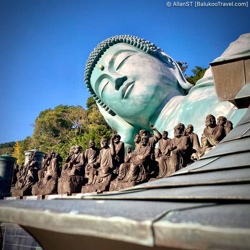Reclining Buddha bronze statue at Nanzoin Temple (Things to do in Fukuoka) Reclining Buddha bronze statue at Nanzoin Temple (Things to do in Fukuoka)