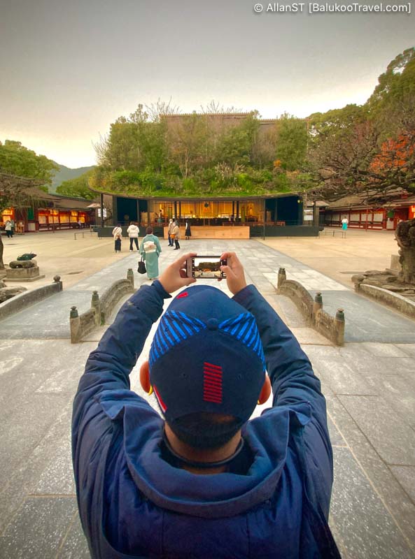 Main hall of Dazaifu Tenmangu Shrine, Fukuoka Main hall of Dazaifu Tenmangu Shrine, Fukuoka