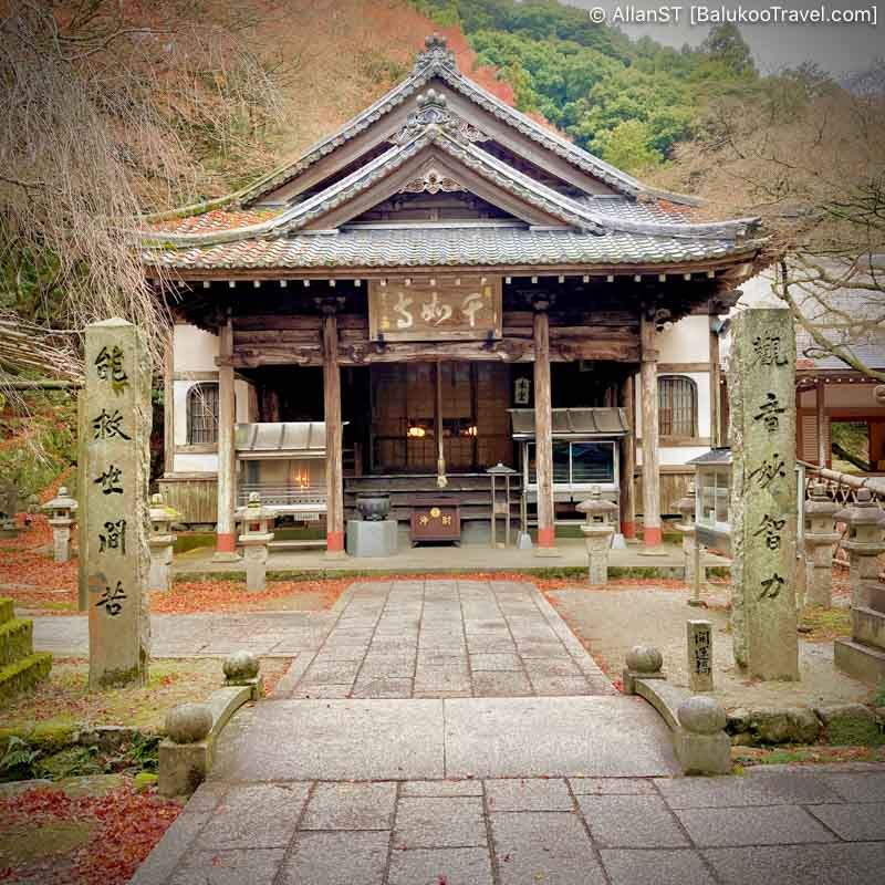 Founded in 178 by an Indian Buddhist monk named Seiga, the temple was dedicated to imperial worship during the Mongol invasions of Japan Founded in 178 by an Indian Buddhist monk named Seiga, the temple was dedicated to imperial worship during the Mongol invasions of Japan