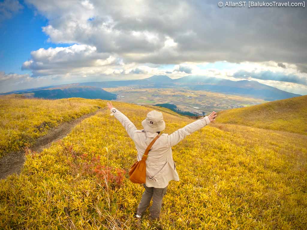 Hands down the MOST scenic point in our Kyushu road trip! (Daikanbō Lookout, Mount Aso)