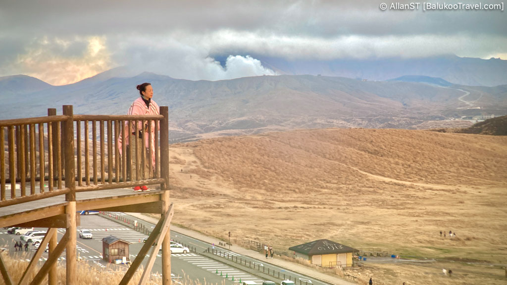 Kusasenri Observatory: The plains of Kusasenrigahama is seen in the background