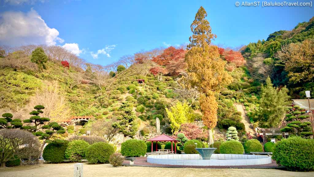 Scenery at the entrance 