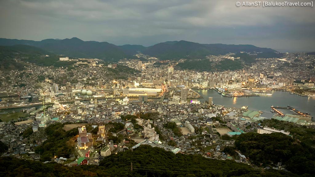 Widely recognised as one of Japan’s top three night views Widely recognised as one of Japan’s top three night views
