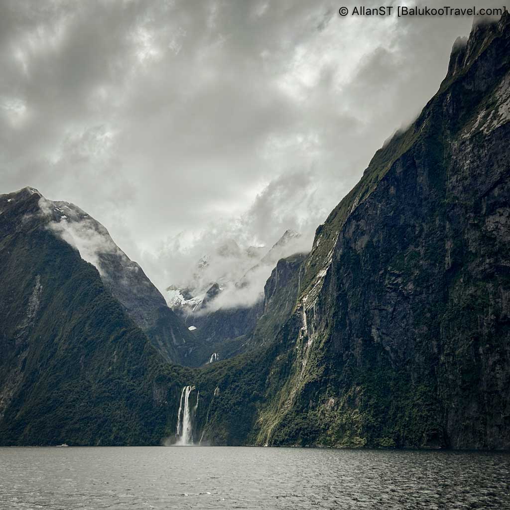 Breathtaking fiord in Fiordland National Park