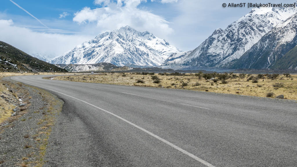 Drive towards Tasman Glacier Viewpoint