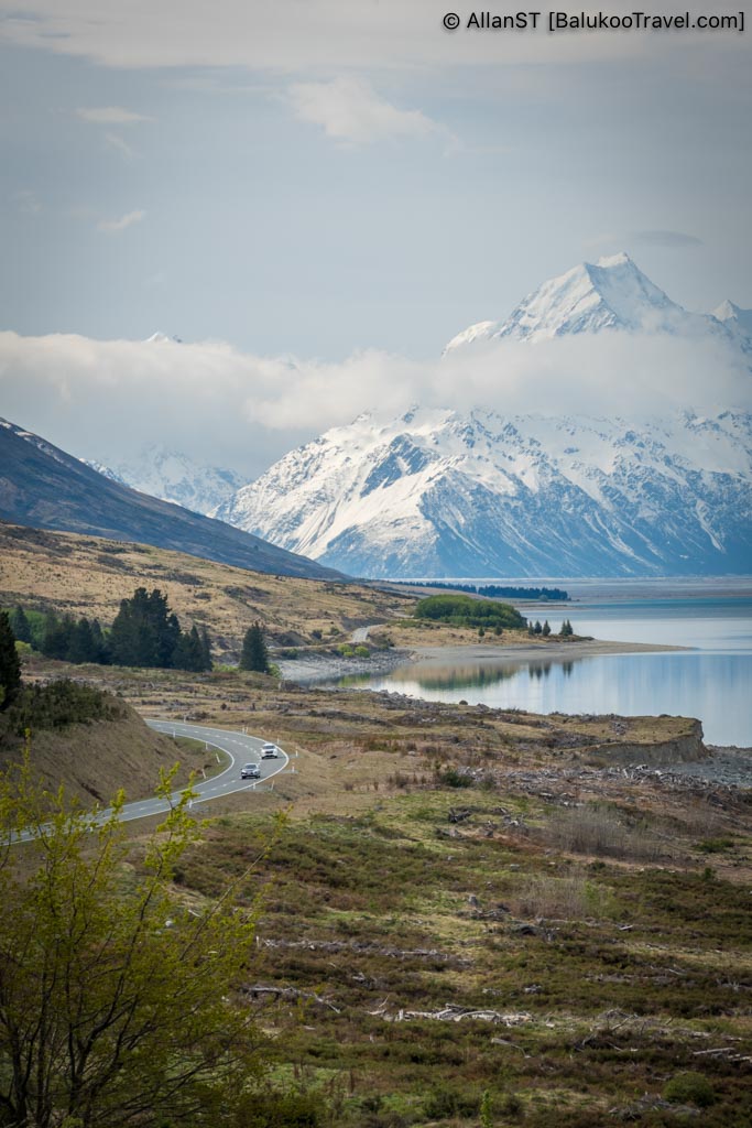 A popular roadside stop along State Highway 80, offering stunning views of Lake Pukaki and Mount Cook.