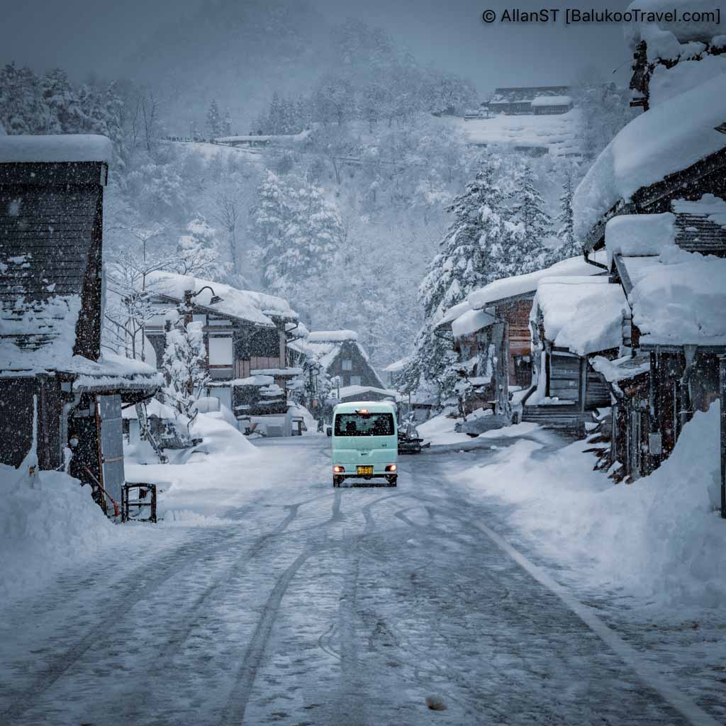 Main street of Shirakawa-go Main street of Shirakawa-go