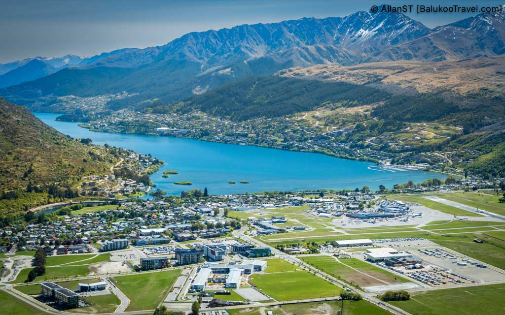 Postcard-worthy views of Lake Wakatipu, Queenstown and the surrounding mountain ranges. Postcard-worthy views of Lake Wakatipu, Queenstown and the surrounding mountain ranges.