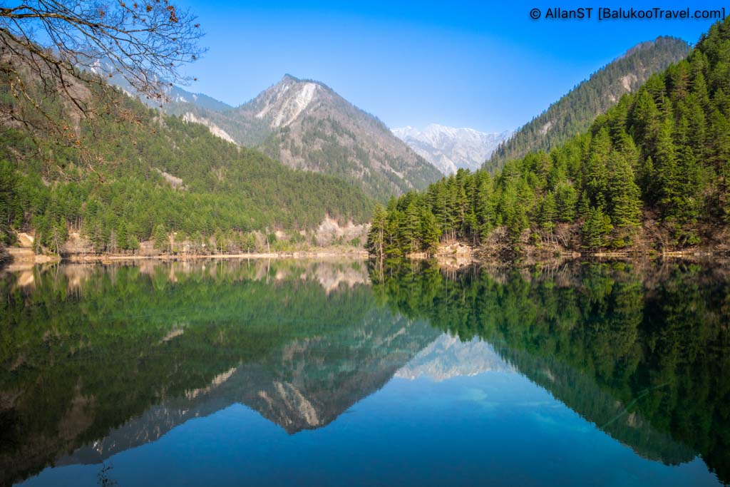 Jiuzhaigou Guide: Mirror Lake (镜海) in Shuzheng Valley (树正沟)