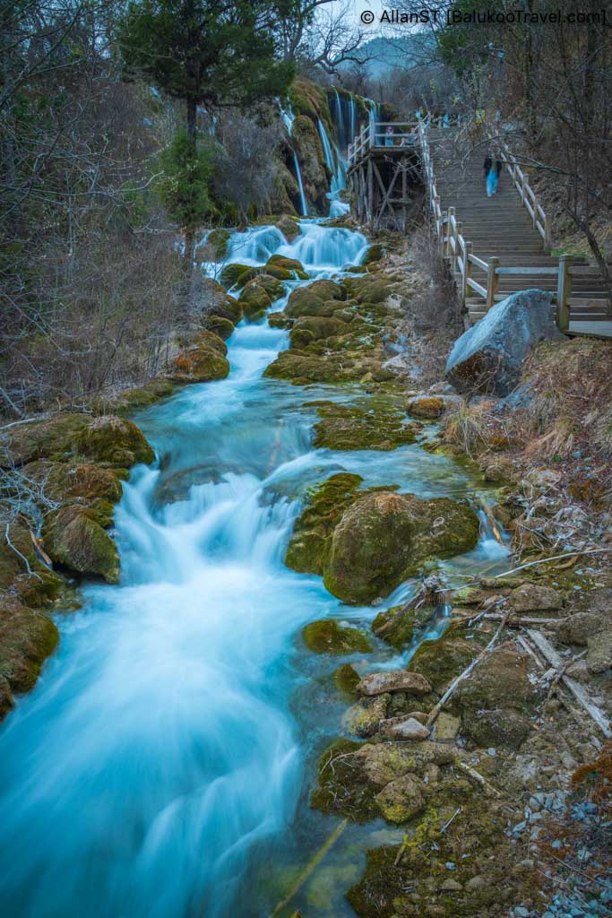 Shuzheng Waterfall 树正瀑布 (Shuzheng Lakes, 树正群海)