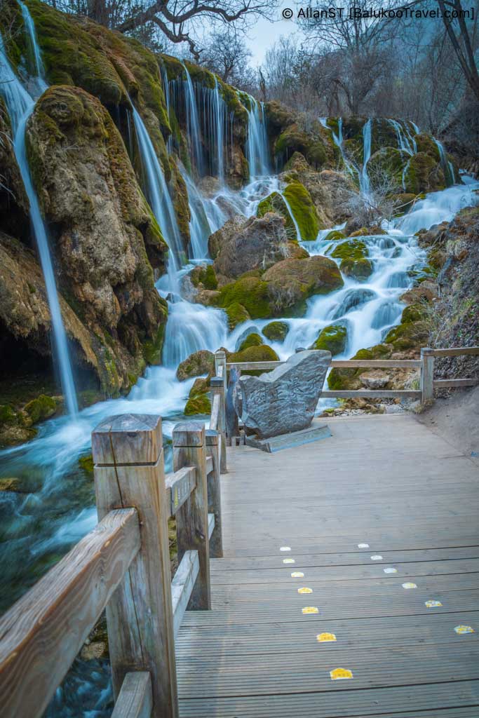 Shuzheng Waterfall (Shuzheng Lakes, 树正群海)
