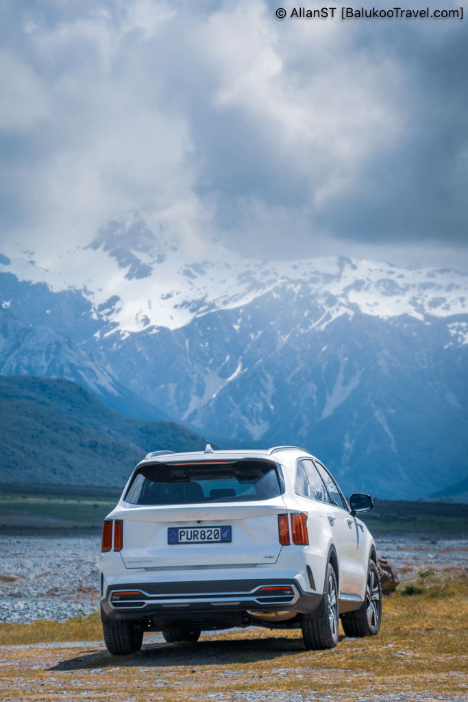 Panoramic views of the surrounding alpine peaks and valleys, Arthur’s Pass Panoramic views of the surrounding alpine peaks and valleys