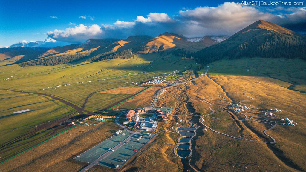 Nalati Grassland 那拉提草原 (Xinjiang Self-Drive Itinerary) Nalati Grassland 那拉提草原 (Xinjiang Self-Drive Itinerary)
