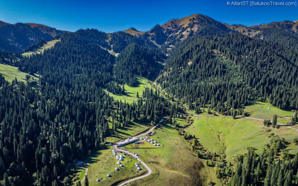 Nalati is one of the most iconic landscapes in Northern Xinjiang Nalati is one of the most iconic landscapes in Northern Xinjiang