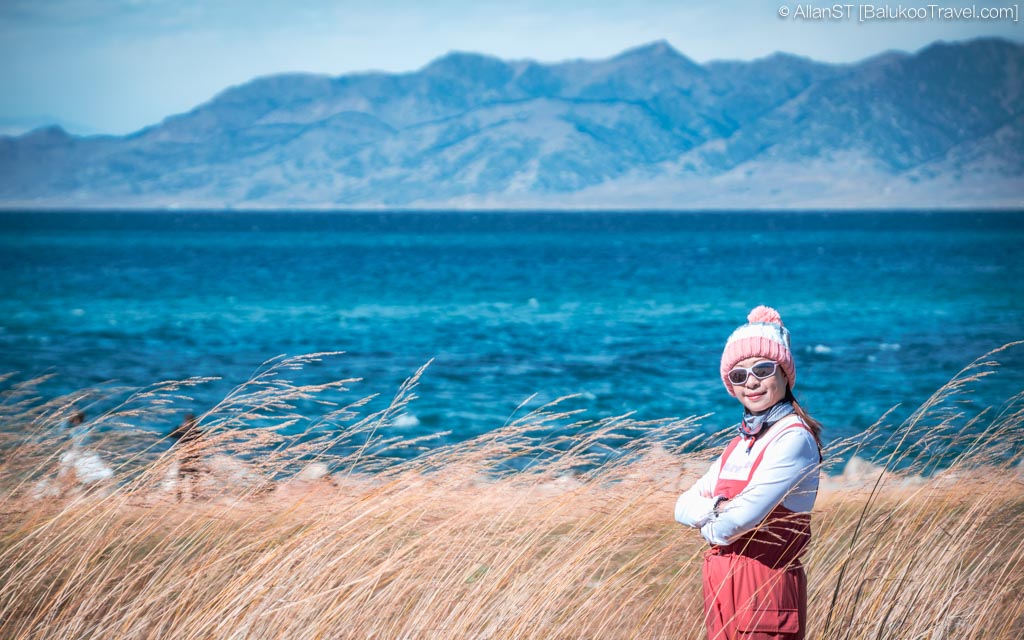 赛里木湖 is one of the most scenic and relaxing stops in Northern Xinjiang.