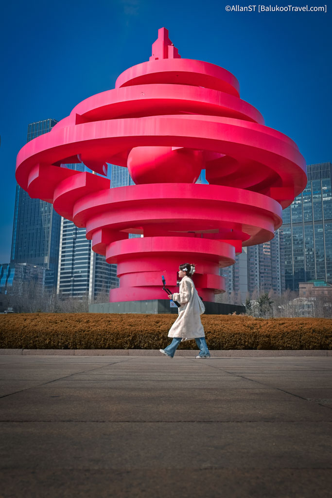 Qingdao Travel Guide: May Fourth Square (五四广场)