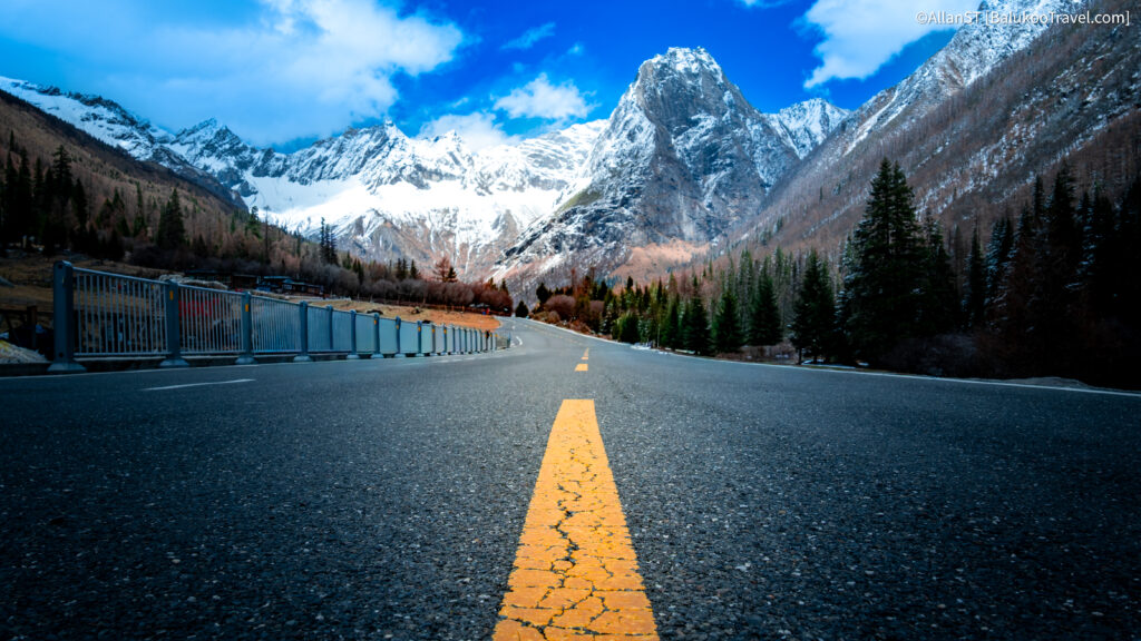 布达拉峰 (Budala Peak / Potala Peak)
